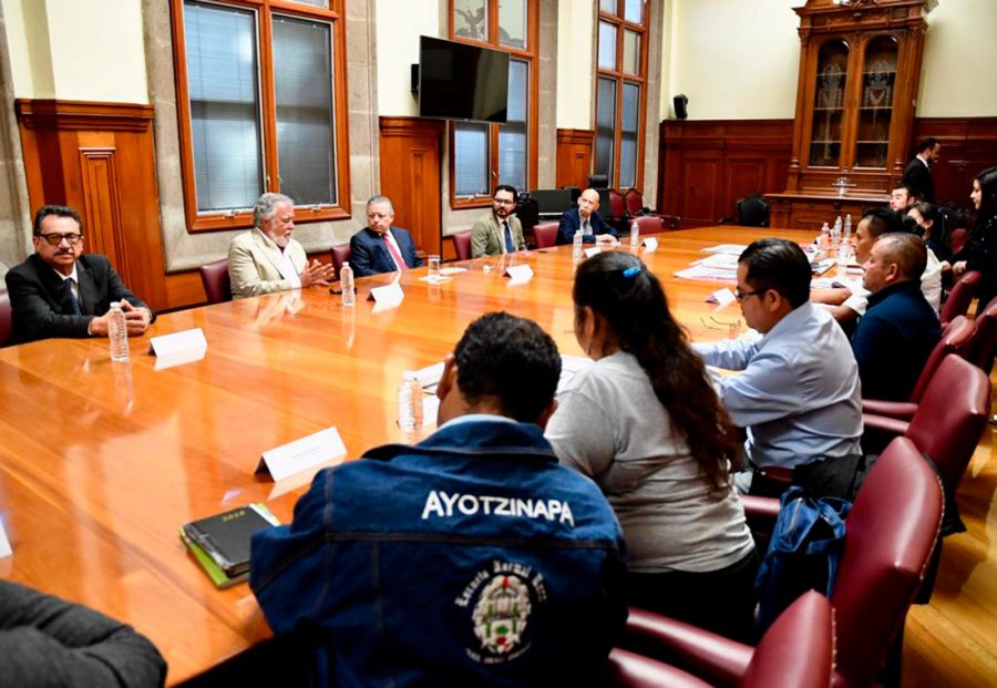 Reunión con la Comisión Presidencial por la Verdad y la Justicia en el caso Ayotzinapa - Ministro Presidente Arturo Zaldivar