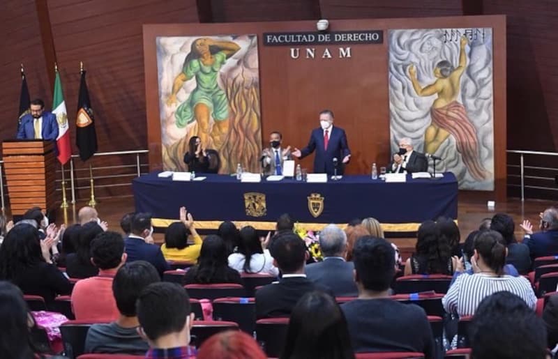 10 años de derechos. Una autobiografía jurisprudencial Presentación en la Facultad Derecho UNAM - 2